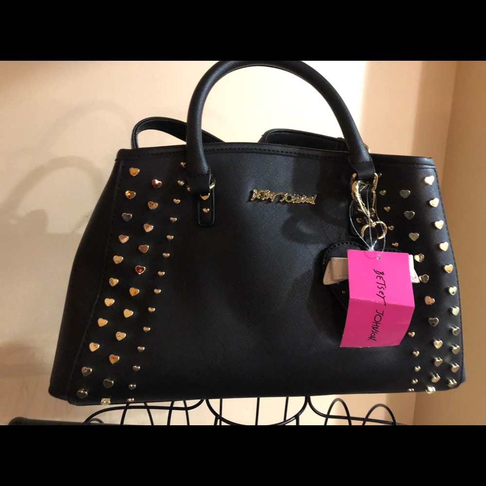 Purse with heart studs